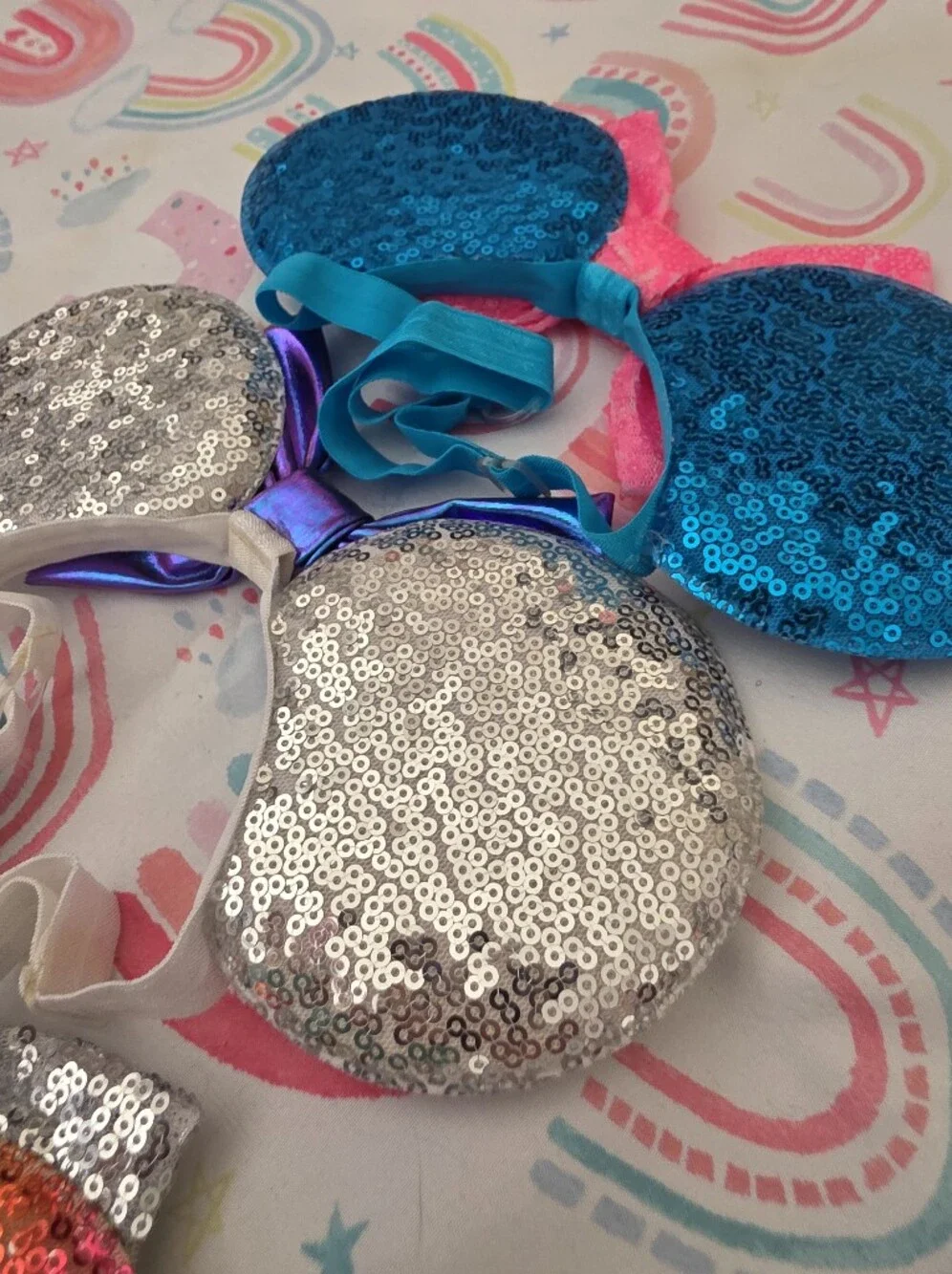 N/A sparkling sequin